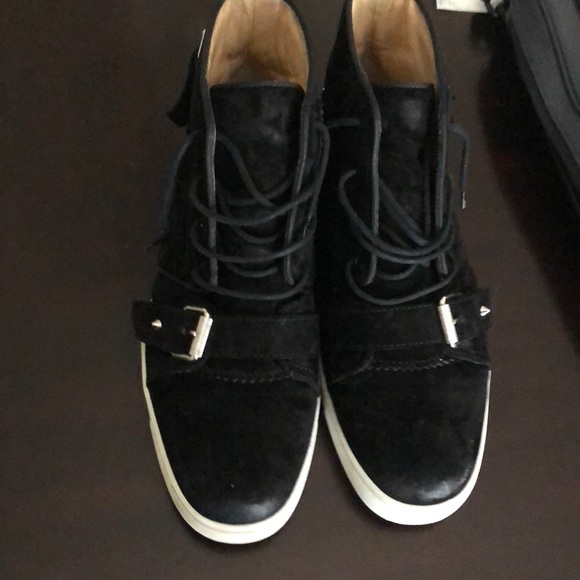 christian louboutins - Picture 1 of 6